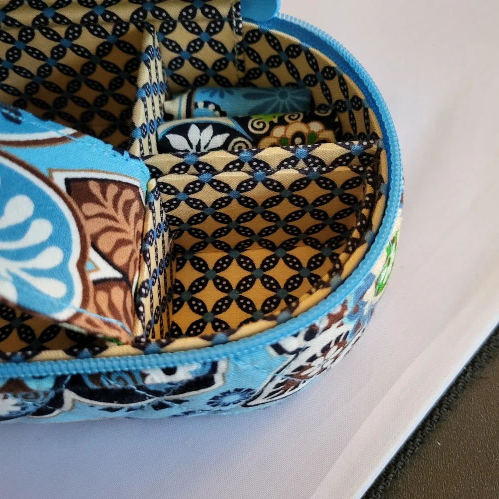 Vera Bradley Travel Jewelry Case - Picture 4 of 5